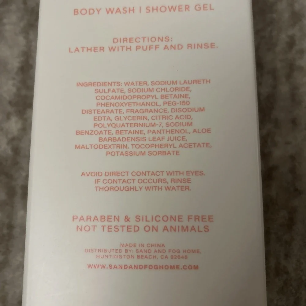 Sand + Fog Strawberries & Cream Body Wash/Shower Gel 32 fl oz TikTok Viral Finds